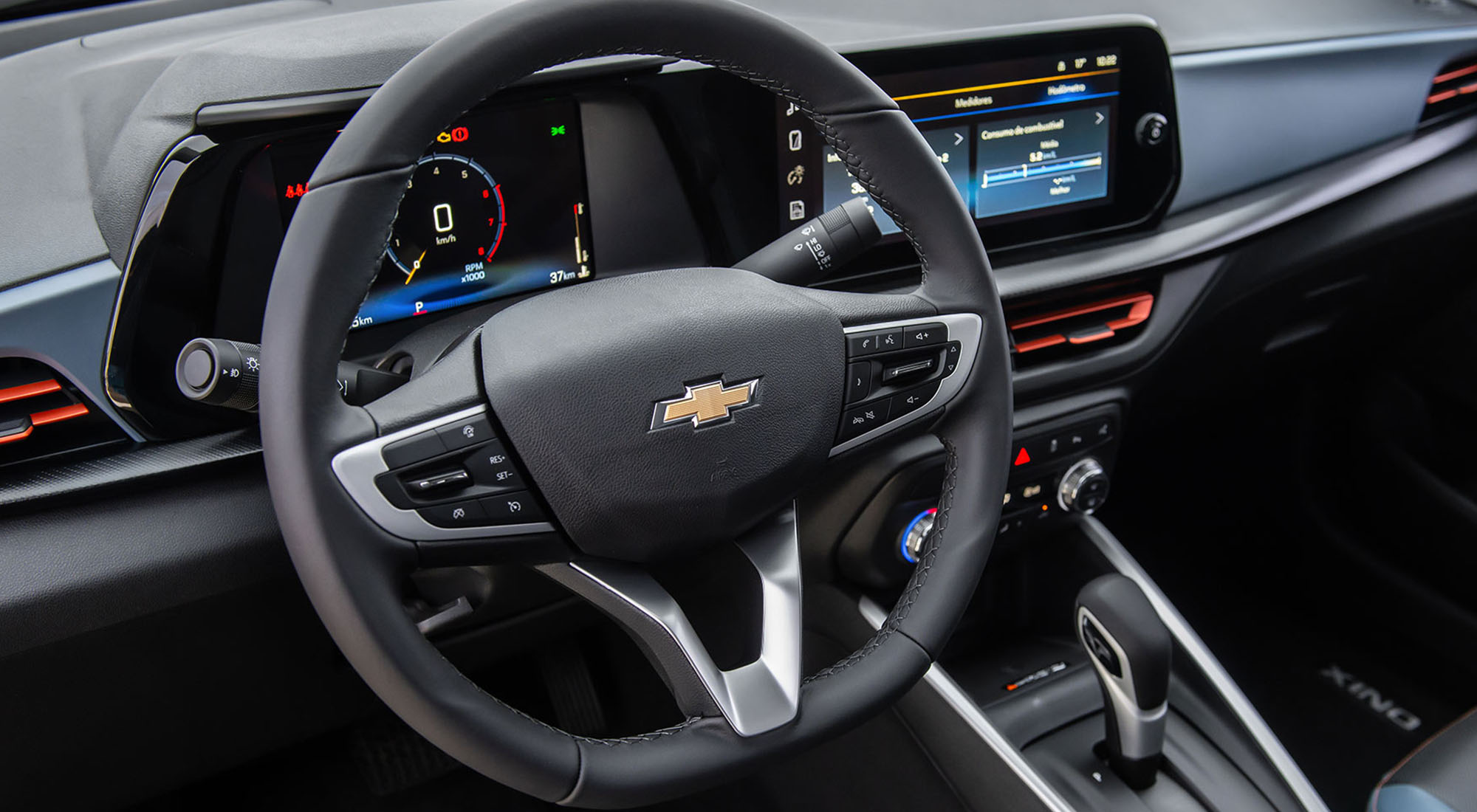 Mandos interiores Chevrolet Onix sedán